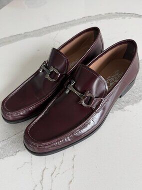 Ferragamo Grandioso Gancini Buckle Loafers Men's Size 8.5E